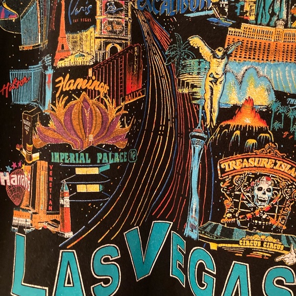Vintage Las Vegas Stratosphere T-shirt - Picture 4 of 5